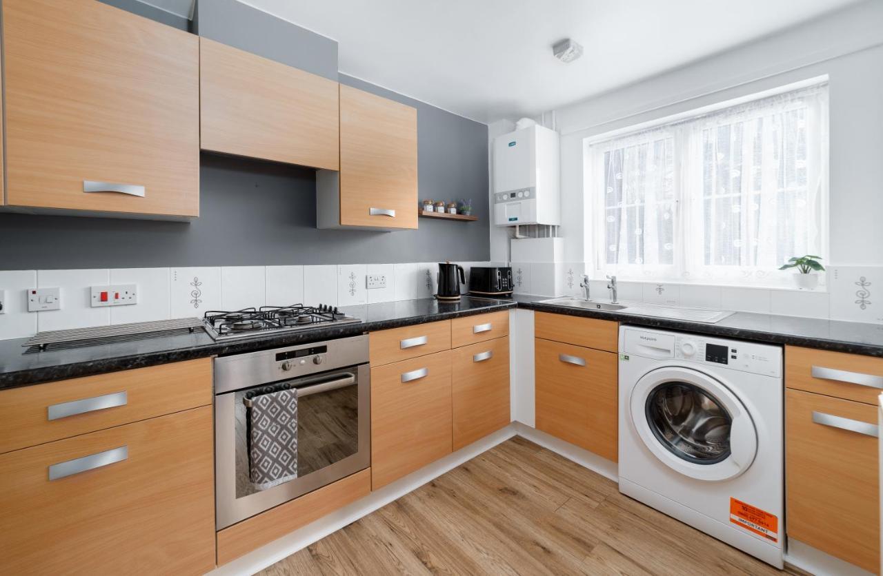 Charming 2Br Ground Floor Flat In Sholing, 11 Mins From City Centre - Recently Set Up With Love Southampton Exterior foto