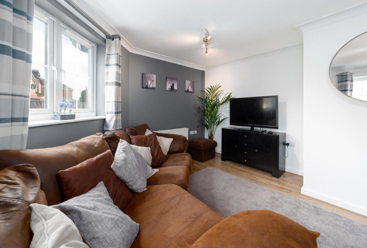 Charming 2Br Ground Floor Flat In Sholing, 11 Mins From City Centre - Recently Set Up With Love Southampton Exterior foto
